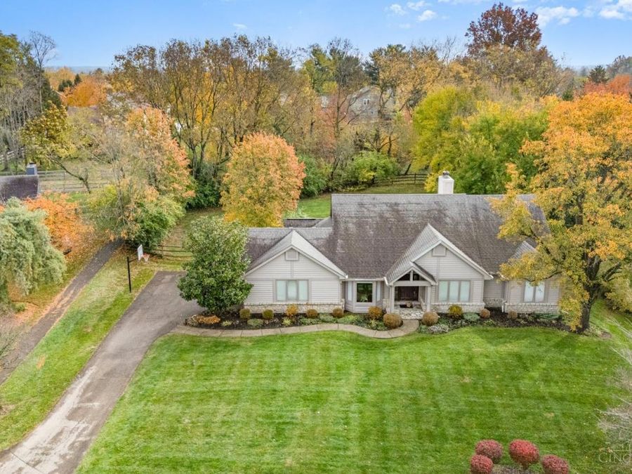 8126 Baywood Court, Maineville, OH 45039 Photo 1