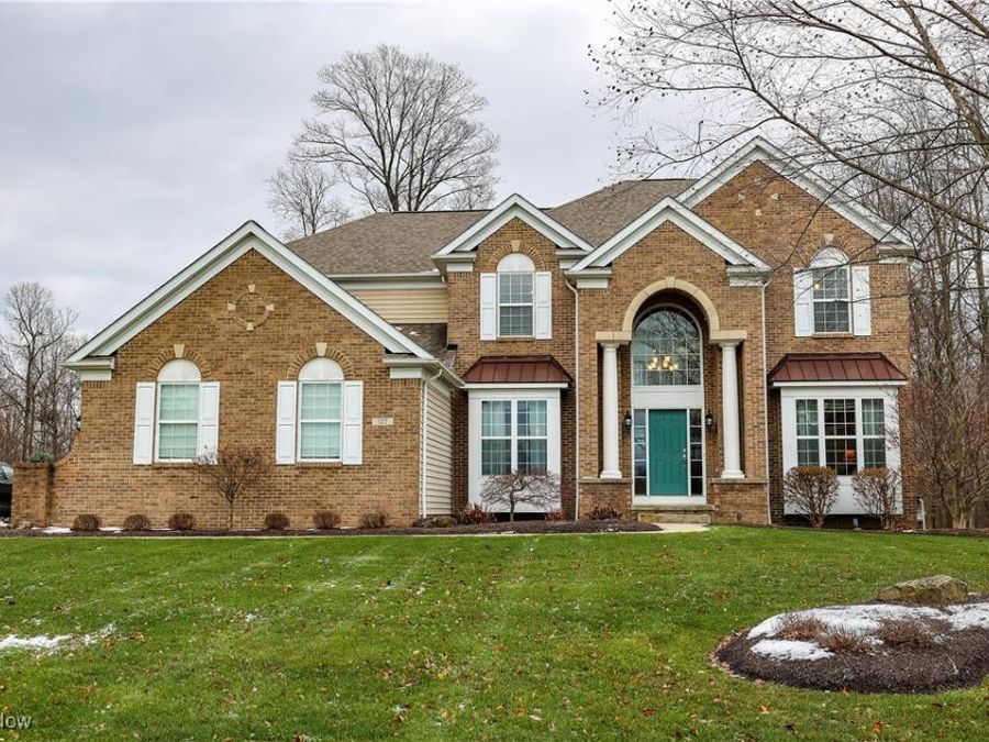 127 Walden Ridge Drive , Hinckley, OH 44233 Photo 1