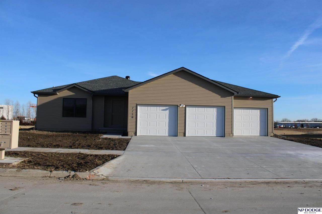 7750 Gulls Way Street , Lincoln, NE 68514