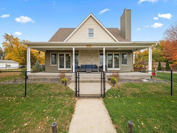 300 2ND Avenue, Hampton, IL 61256