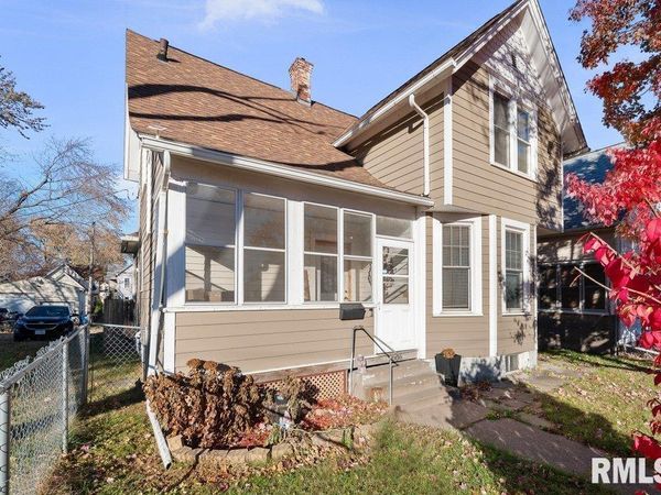 2006 CLAUSSEN Street , Davenport, IA 52802