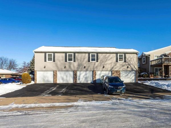 2418 E 51ST Street, Unit A, Davenport, IA 52807