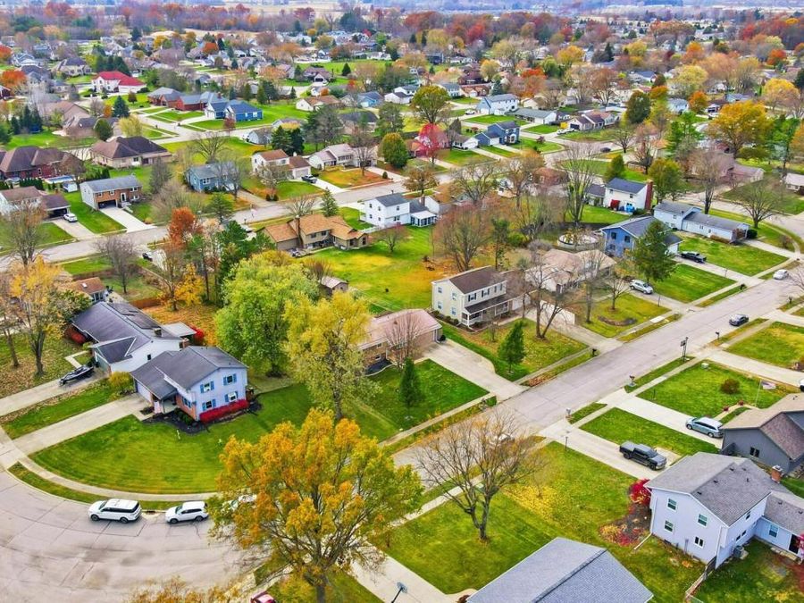 1195 Chanteloup Drive , Marion, OH 43302 Photo 1