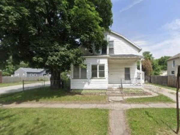 619 EVANS ST, Muscatine, IA 52761