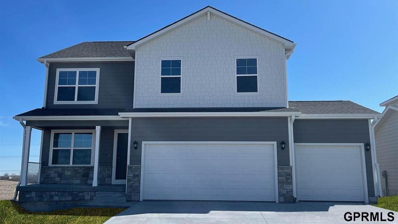 8505 S 184th Terrace , Gretna, NE 68136