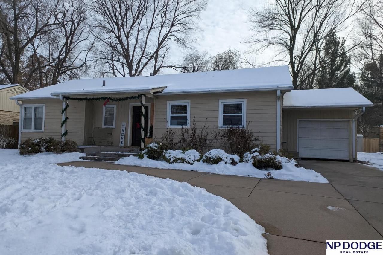 3601 L Street , Lincoln, NE 68510