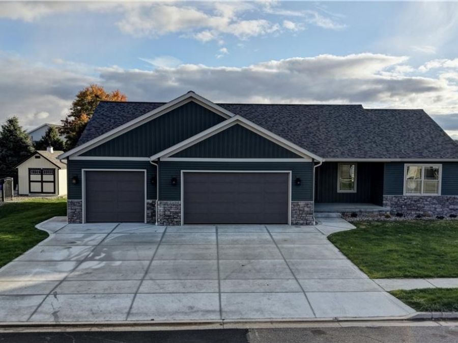 913 Zerelda Street NW, Strasburg, OH 44680 Photo 1