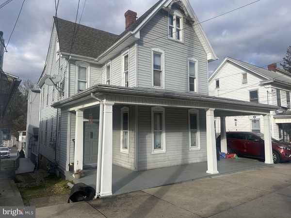 142 W MAIN STREET, WINDSOR, PA 17366
