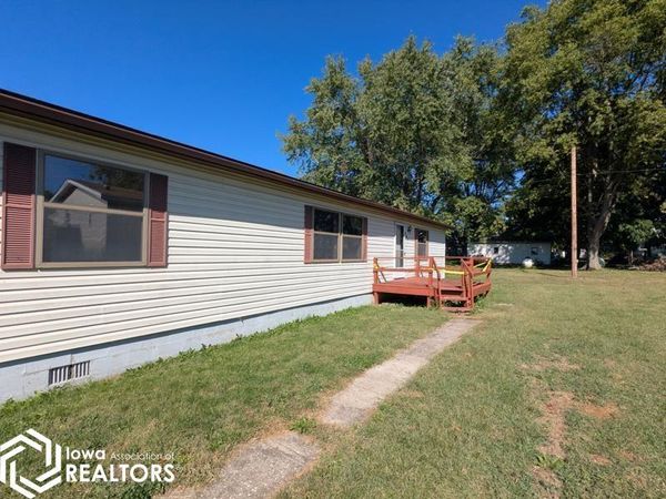 307 E SCHOOL Street, Salem, IA 52649