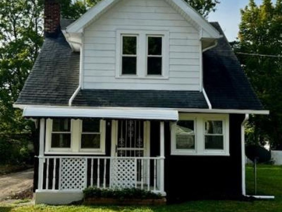 966 La Belle Avenue , Akron, OH 44320 Photo 1