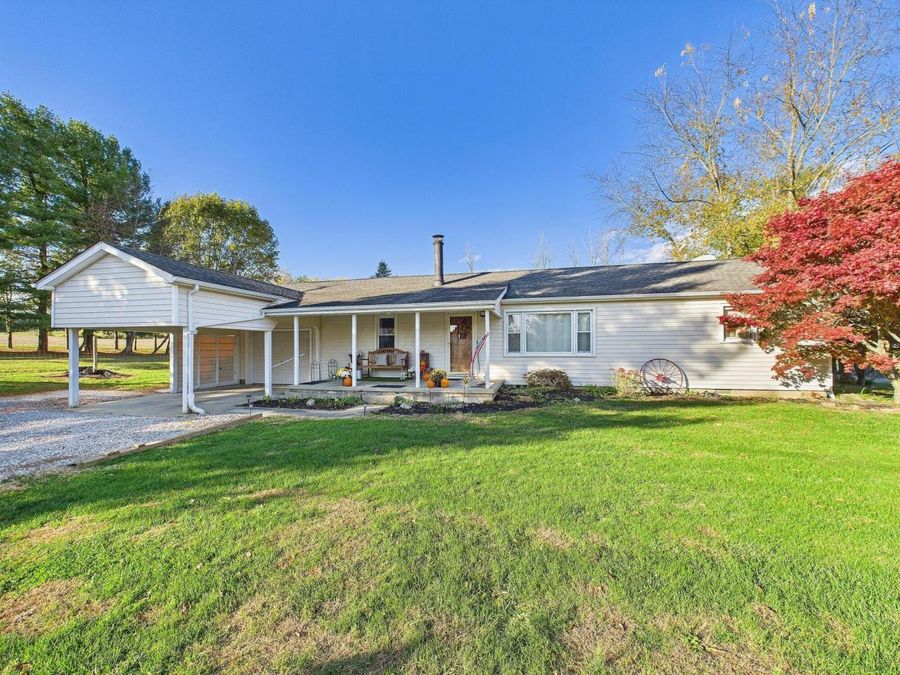 5550 Westfall Road SW, Lancaster, OH 43130 Photo 1