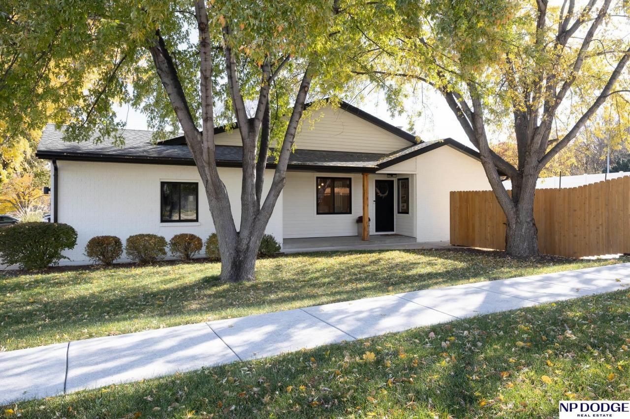 1801 Normandy Lane , Lincoln, NE 68512