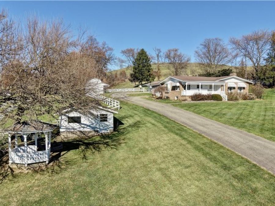 7501 Roy Andrews Road NW, New Philadelphia, OH 44663 Photo 1