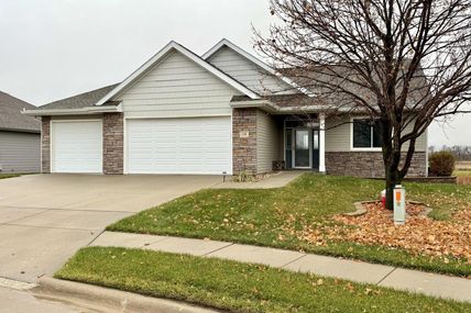 132 TRADERS POINTE Circle, COUNCIL BLUFFS, IA 51501