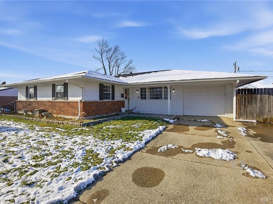 6033 Leycross Drive, Dayton, OH 45424 Photo 1