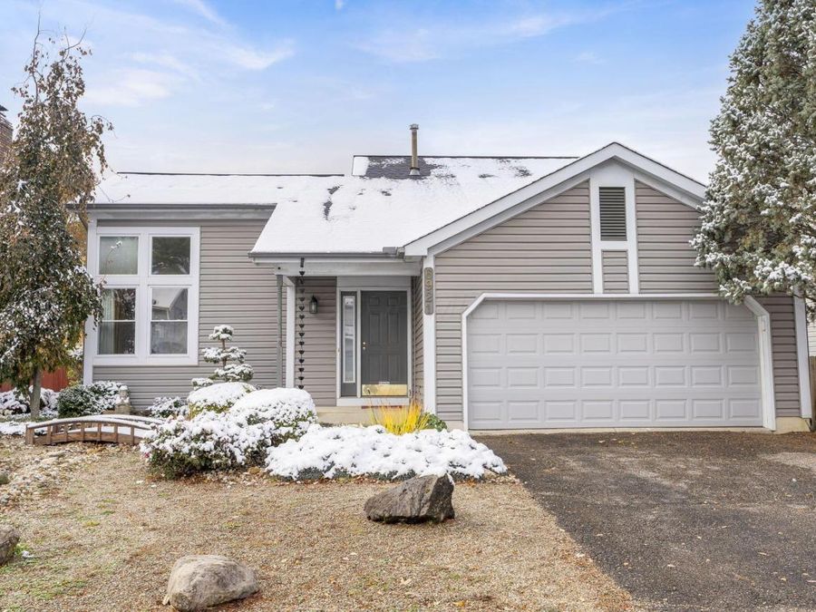 6921 Spruce Pine Drive , Columbus, OH 43235 Photo 1