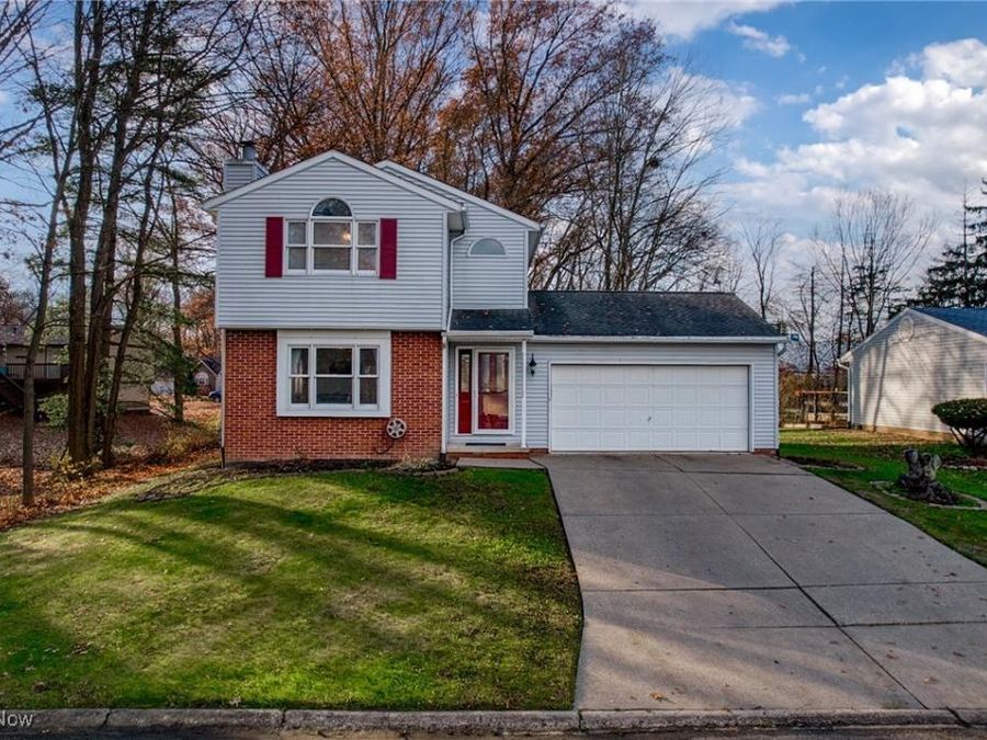 1831 Woodbine Circle, Massillon, OH 44646 Photo 1