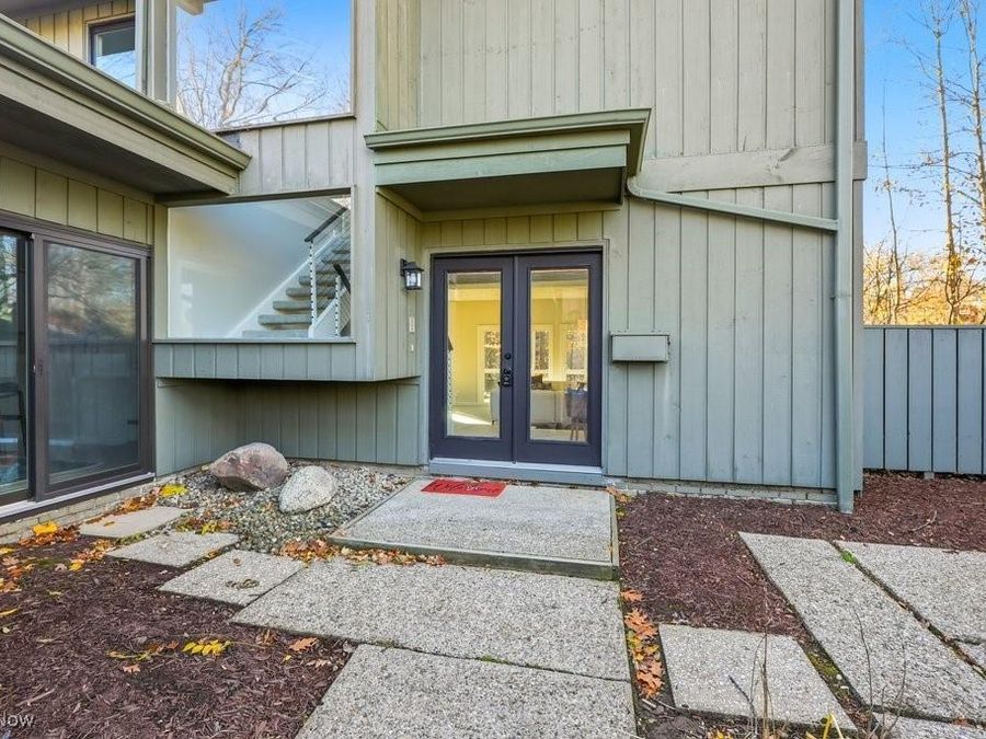 702-22 Fairington Drive , Aurora, OH 44202 Photo 1