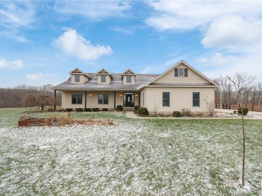 8058 Abbey Road NE, Carrollton, OH 44615 Photo 1