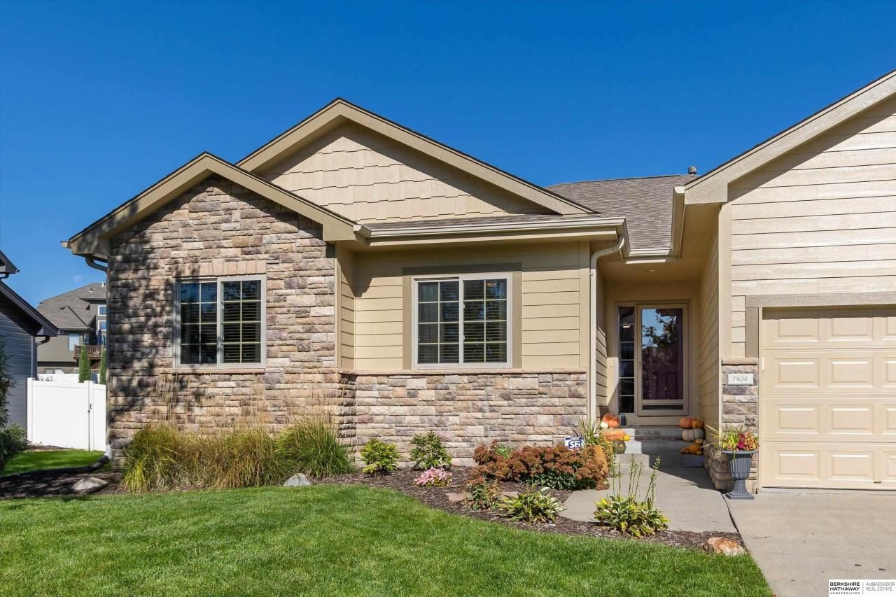 7404 S 169th Street , Omaha, NE 68136