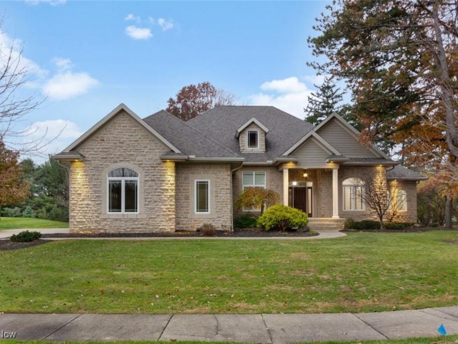 1514 Lancaster Gate SE, Canton, OH 44709 Photo 1