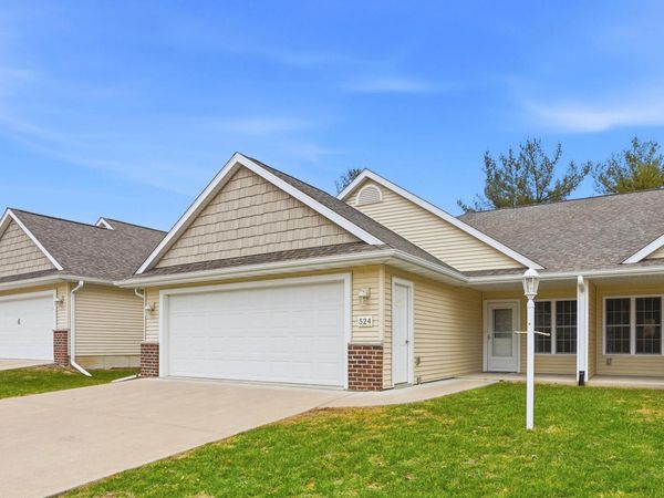 524 ASPEN TRL, Muscatine, IA 52761