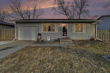 830 Applewood Drive , Eagle, NE 68347
