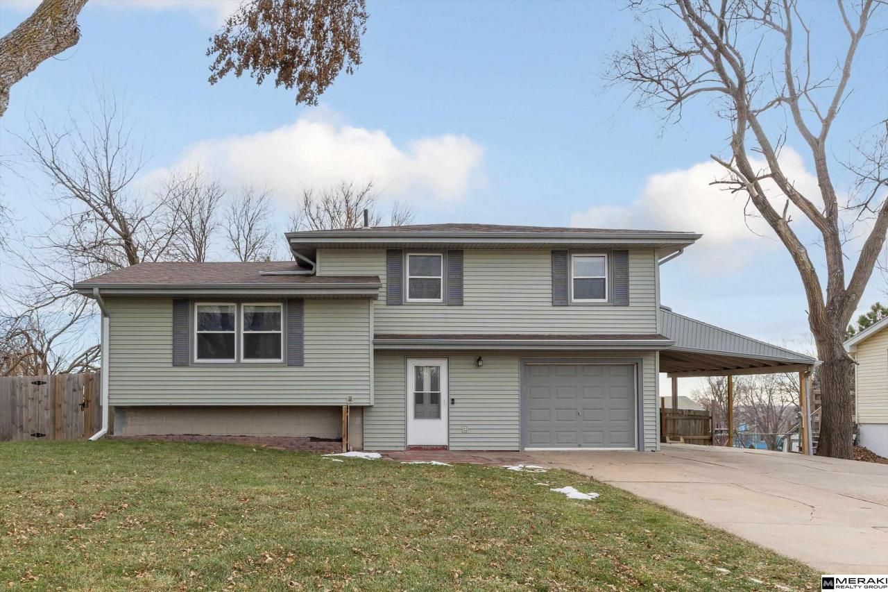18921 Grant Street , Elkhorn, NE 68022