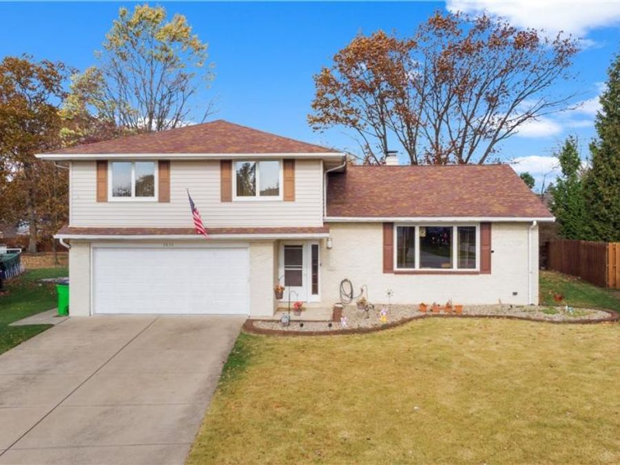 5833 Ashcroft Drive , Mayfield Heights, OH 44124 Photo 1