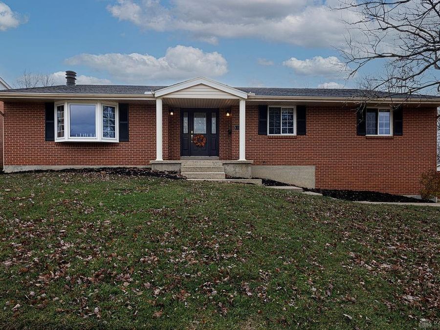 1818 Kathy Lane, Miamisburg, OH 45342 Photo 1