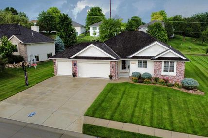 1527 CHESTNUT Drive, COUNCIL BLUFFS, IA 51503