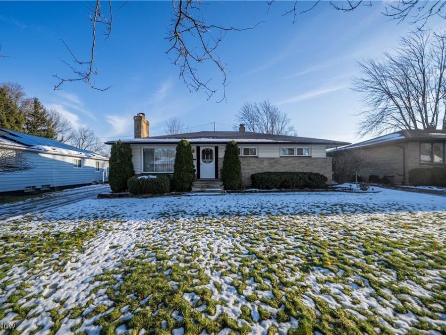 6691 Crenshaw Drive , Parma Heights, OH 44130 Photo 1