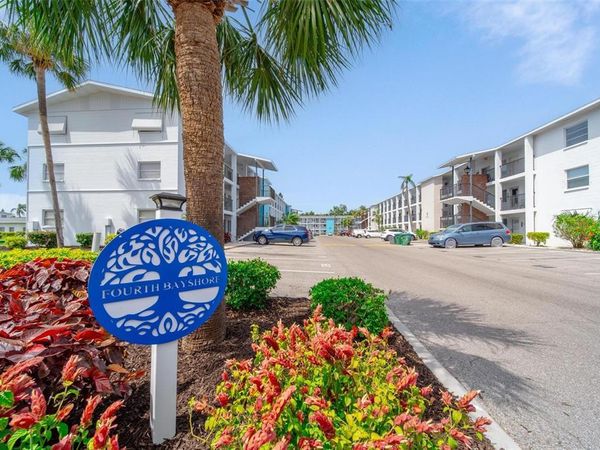 2113 CANAL DRIVE , Unit B2, BRADENTON, FL 34207