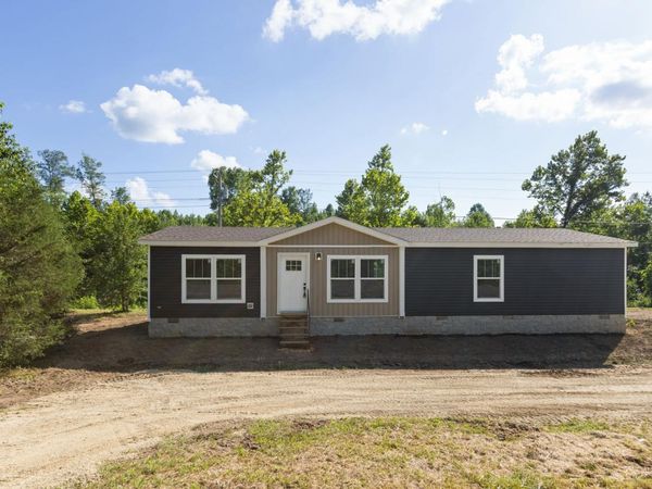 8386 Highway 412 E, Linden, TN 37096