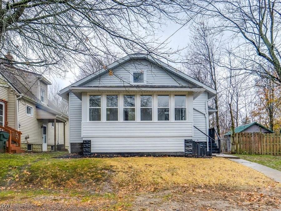 1817 12th Street SE, Massillon, OH 44646 Photo 1