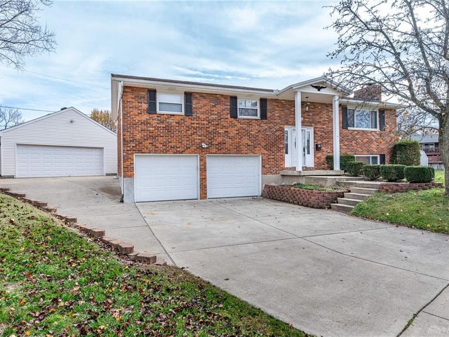 1030 Nila Gay Court, Miamisburg, OH 45342 Photo 1