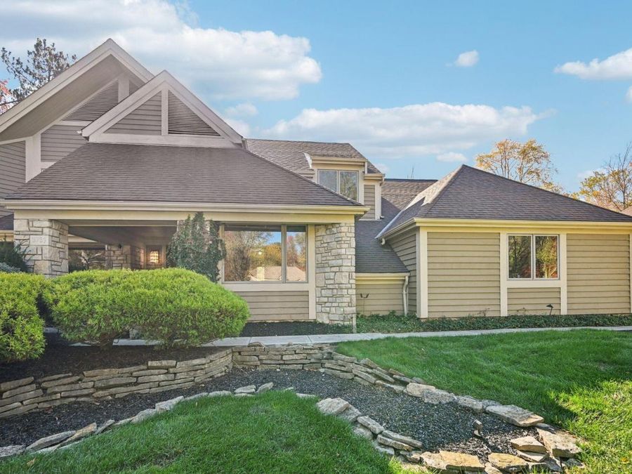 5739 Rushwood Drive , Dublin, OH 43017 Photo 1