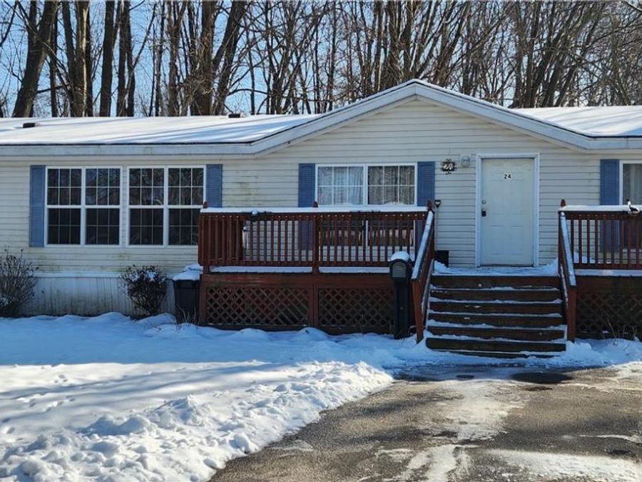 24 Hawaiian Drive , Madison, OH 44057 Photo 1