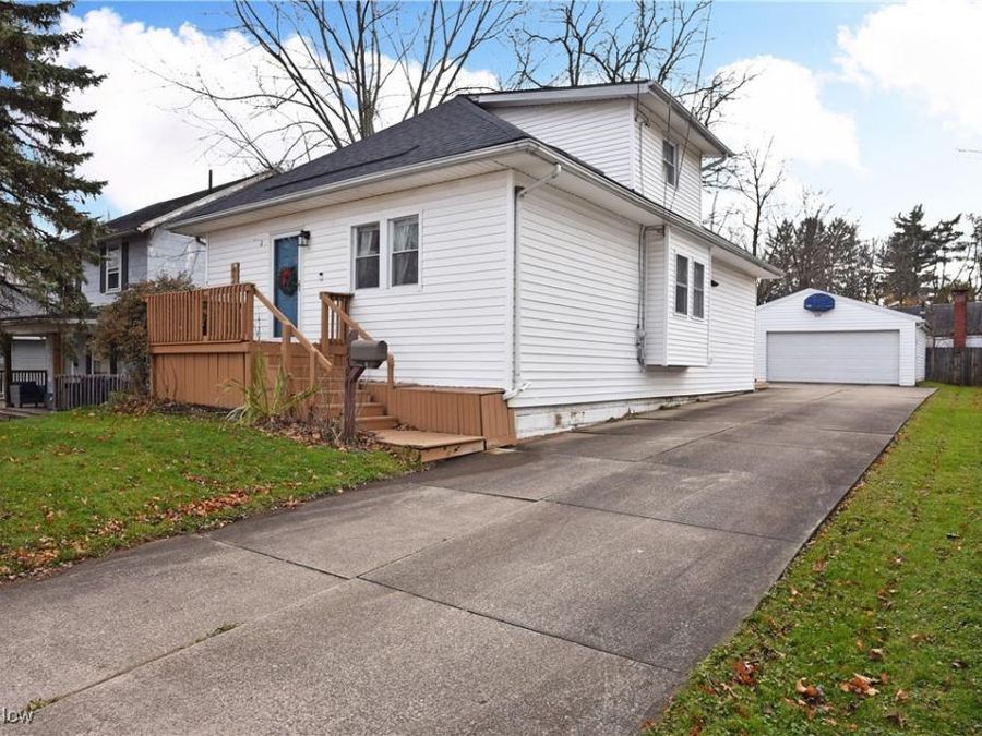 1706 40th Street NW, Canton, OH 44709 Photo 1