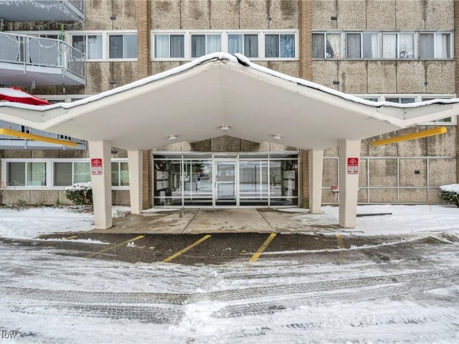 6640 Pearl Road , Unit 609, Parma Heights, OH 44130 Photo 1