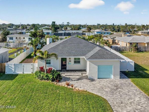 468 Grandview Avenue, Ormond Beach, FL 32176