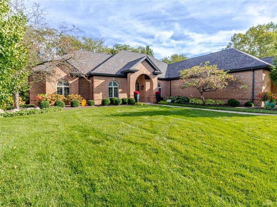 1053 Charter Place, Centerville, OH 45458 Photo 1