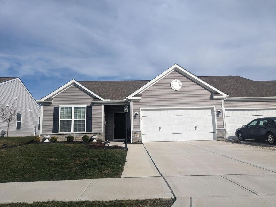 158 Broadmoore Boulevard , Pataskala, OH 43062 Photo 1