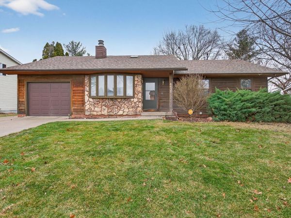 4415 31st Street, Bettendorf, IA 52722