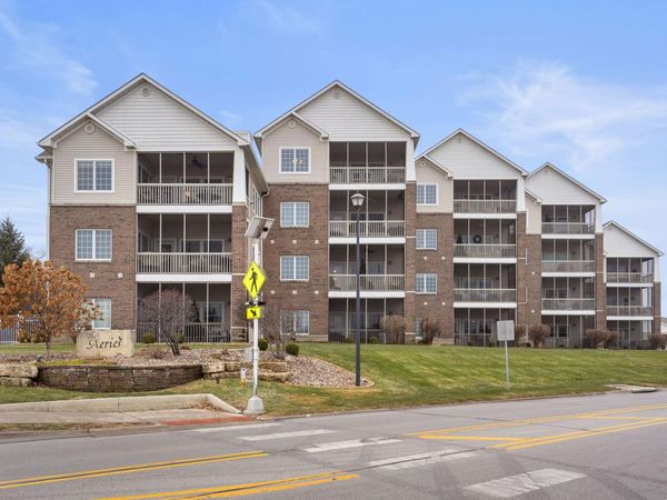 4036 River Drive, Unit 4036, Moline, IL 61265