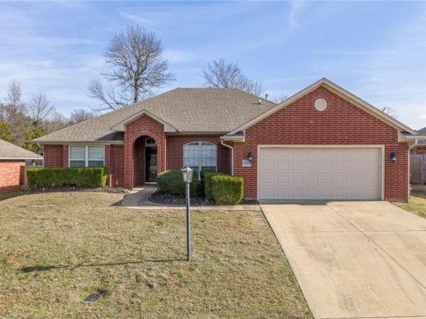 2722 North Hills Boulevard , Van Buren, AR 72956
