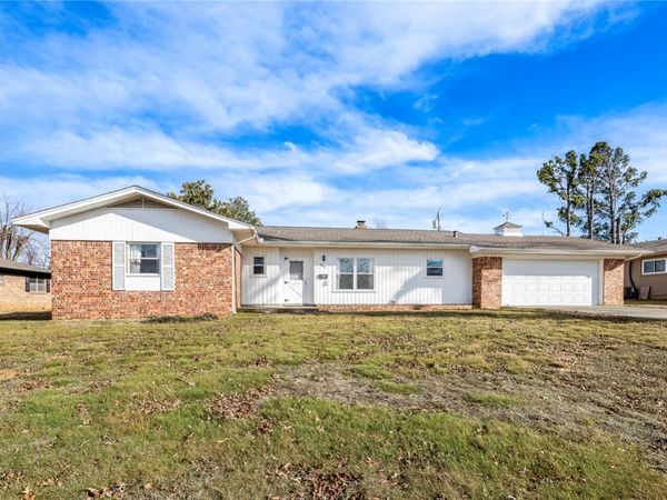 905 S 15th Street , Rogers, AR 72758