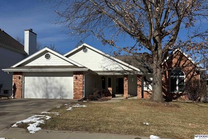 14464 Burdette Street , Omaha, NE 68116
