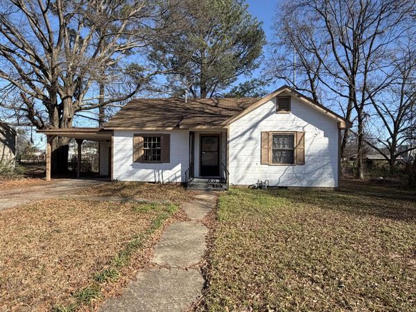 1324 15th St N, Columbus, MS 39701