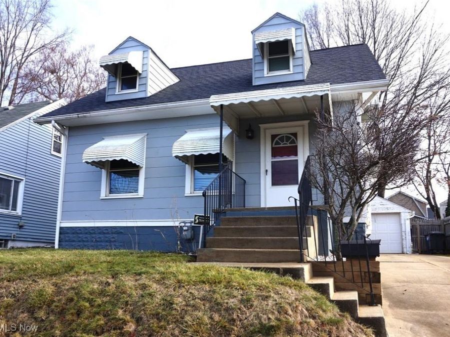 2083 17th Street SW, Akron, OH 44314 Photo 1